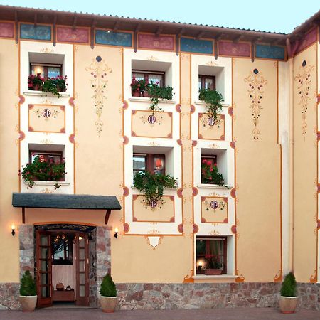 Hotel Plaza Castejon De Sos Exterior photo