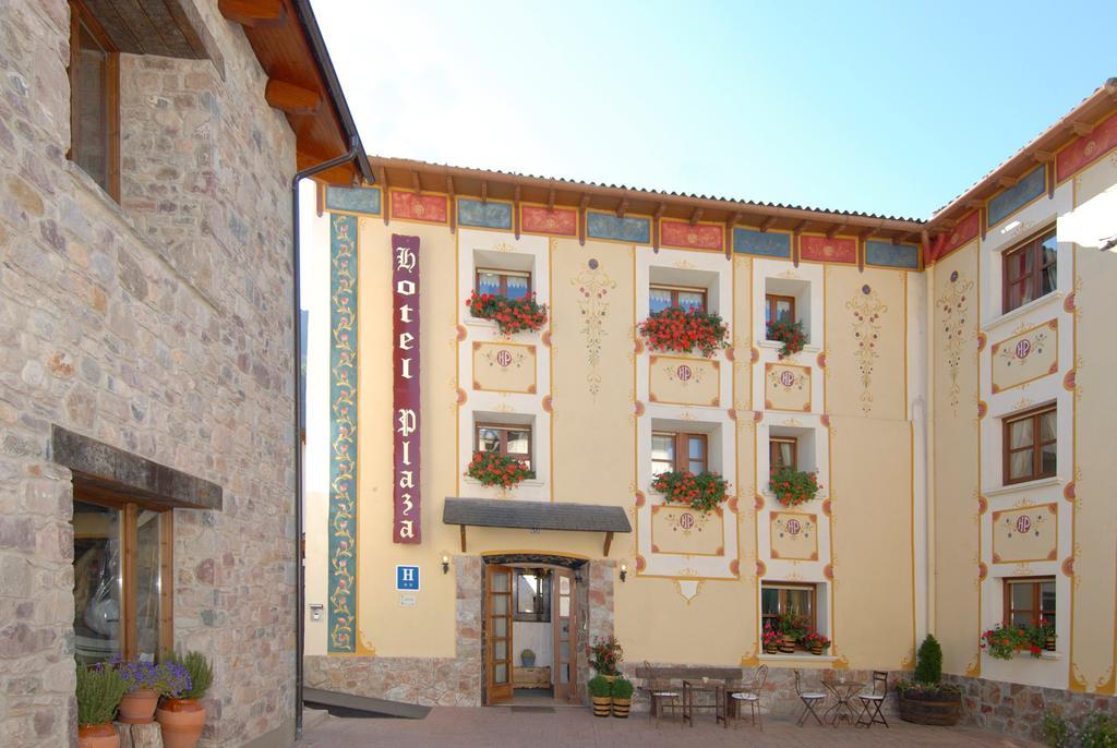 Hotel Plaza Castejon De Sos Exterior photo